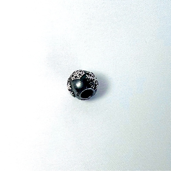 Trollbeads Snowball Bead - Picture 4 of 4